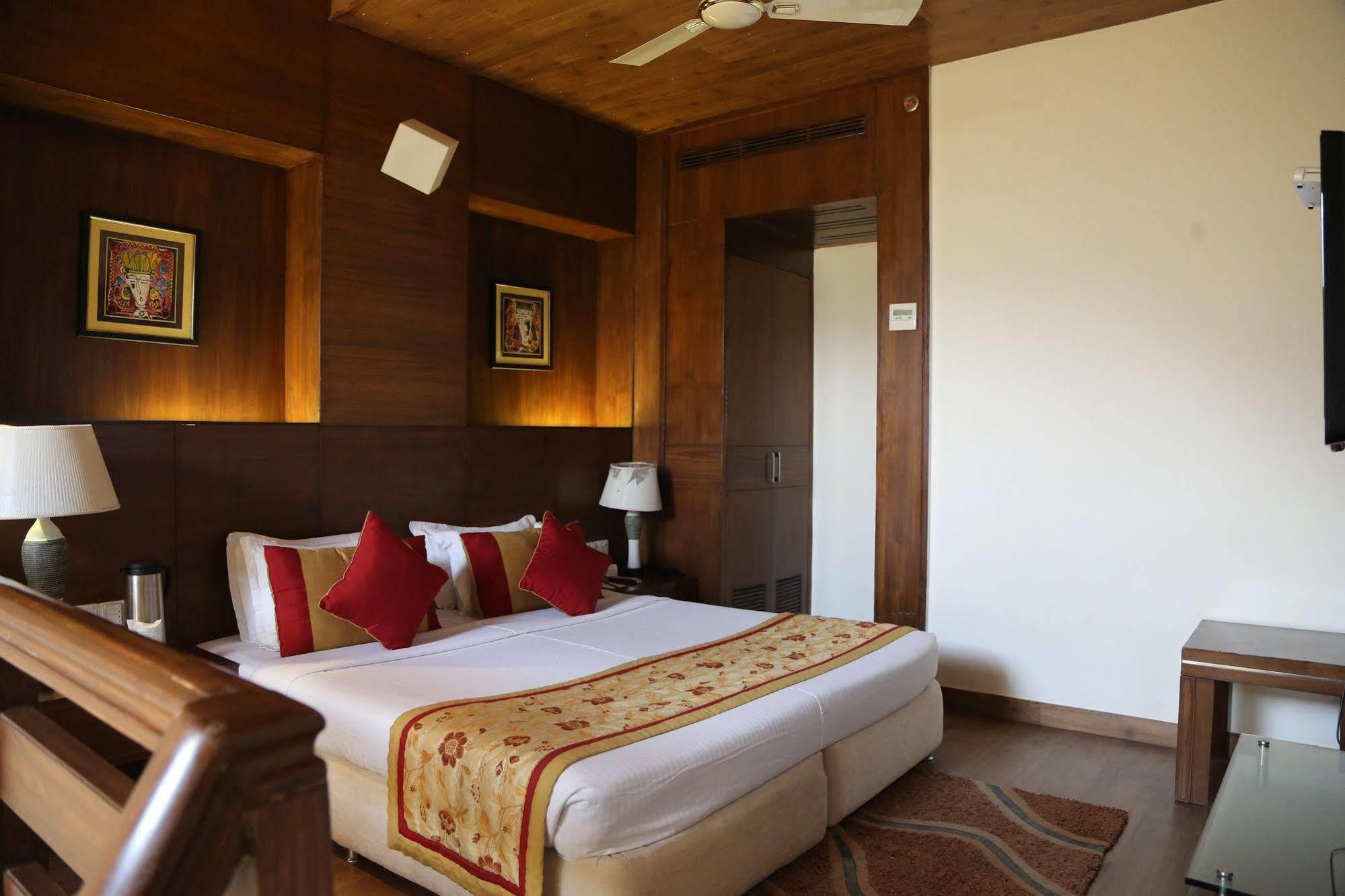 Baba Resorts Dharampur Dharampur  Eksteriør billede